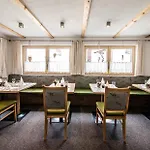 Kristall Hotell