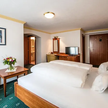 Kristall Hotel