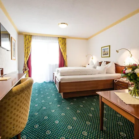 Kristall ホテル 3*