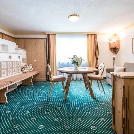 Kristall サンクト・アントン・アム・アールベルク